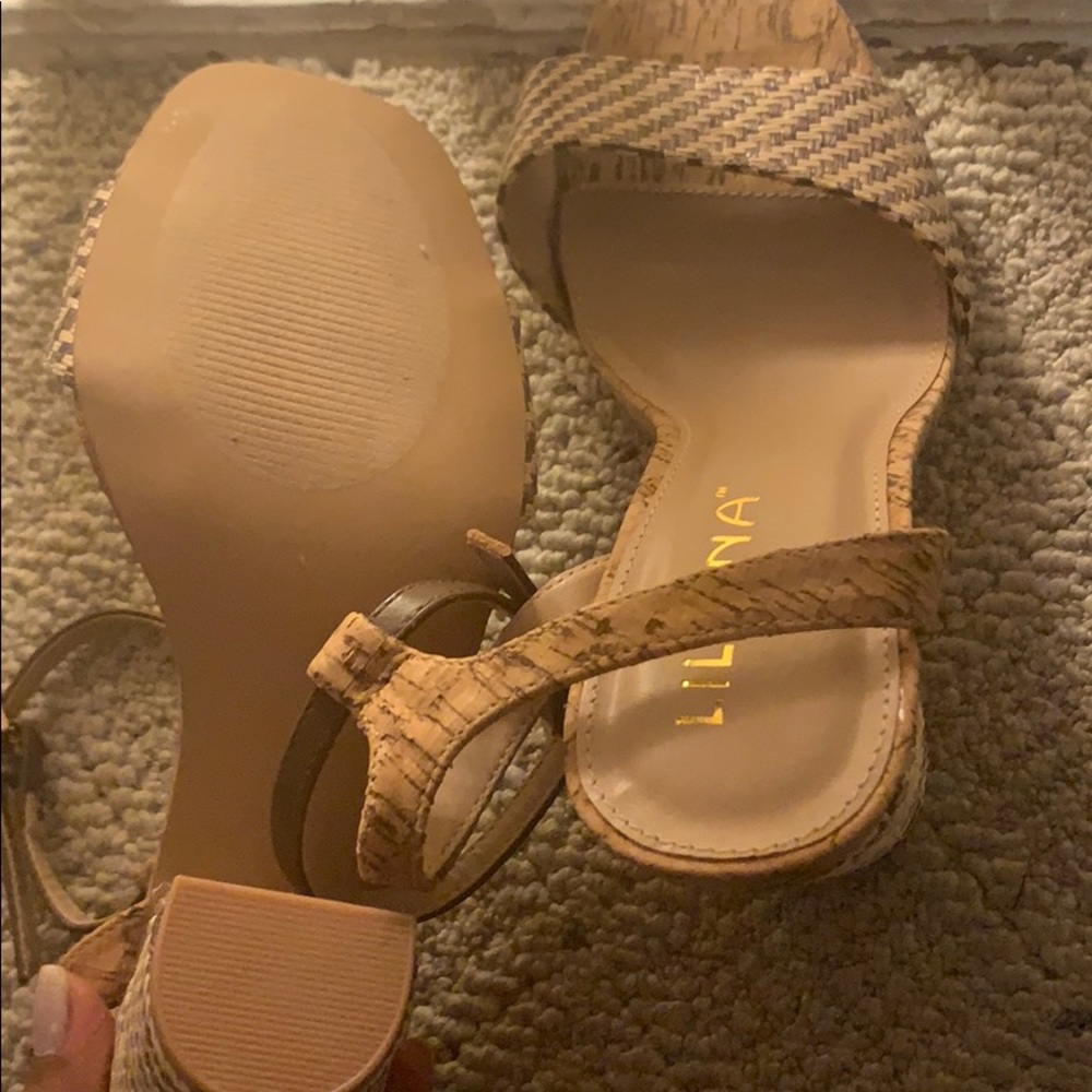 Heels - Picture 3 of 3